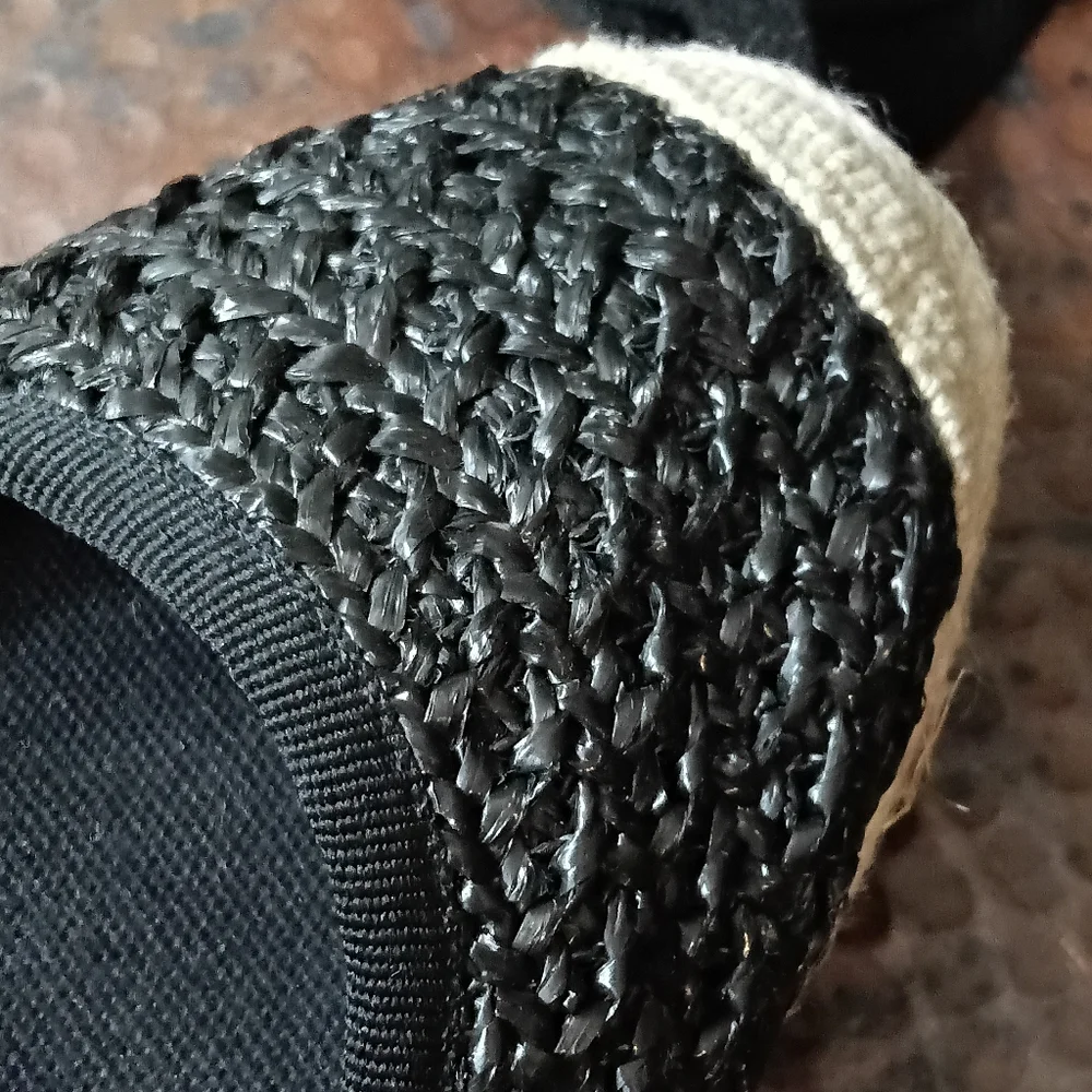 H&M Sz. 6 Black/Cream Striped Wedge-Heeled Espadrilles